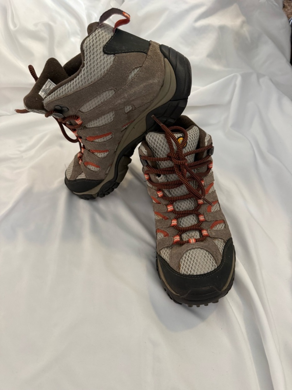NWOT Merrell Moab Mid Waterproof Hiking Boots